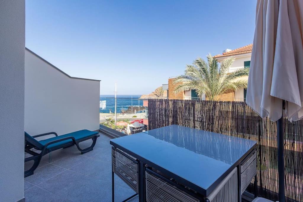 Luxury And Modern Apartment In Porto Moniz Center Exterior photo