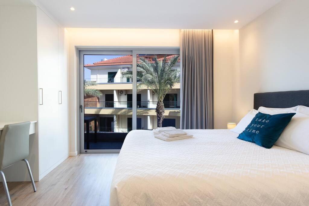 Luxury And Modern Apartment In Porto Moniz Center Exterior photo
